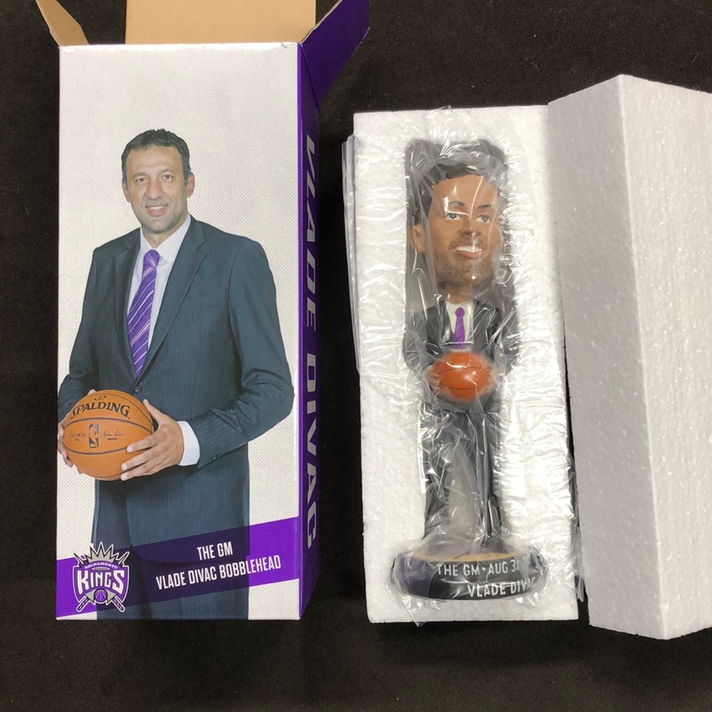 GM: VLADE DIVAC bobble head